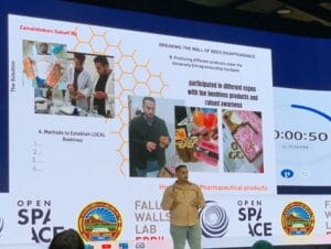 Read more about the article طالب من جامعة الكتاب يشارك في مختبر “فولينغ والز” لدعم الاستدامة