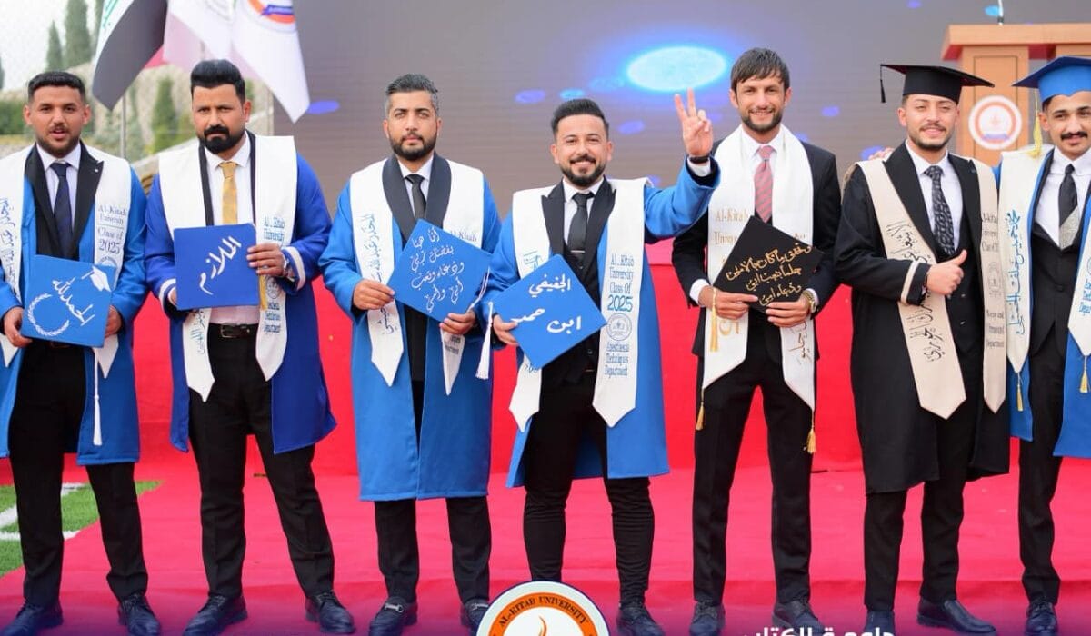 صور من احتفالية جامعة الكتاب بالتقاط صور التخرج لطلبة الصفوف المنتهية وقرعة هدية السيارة لطلبة المرحلة الأولى