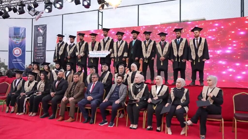 حفل التقاط الصور المركزي لطلبة التمريض الذي أقيم في جامعة الكتاب بتاريخ 19-2-2025