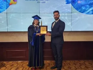 Read more about the article مشاركة فاعلة لجامعة الكتاب في الدورة الدولية التطويرية لمدراء النشاطات الطلابية في موسكو