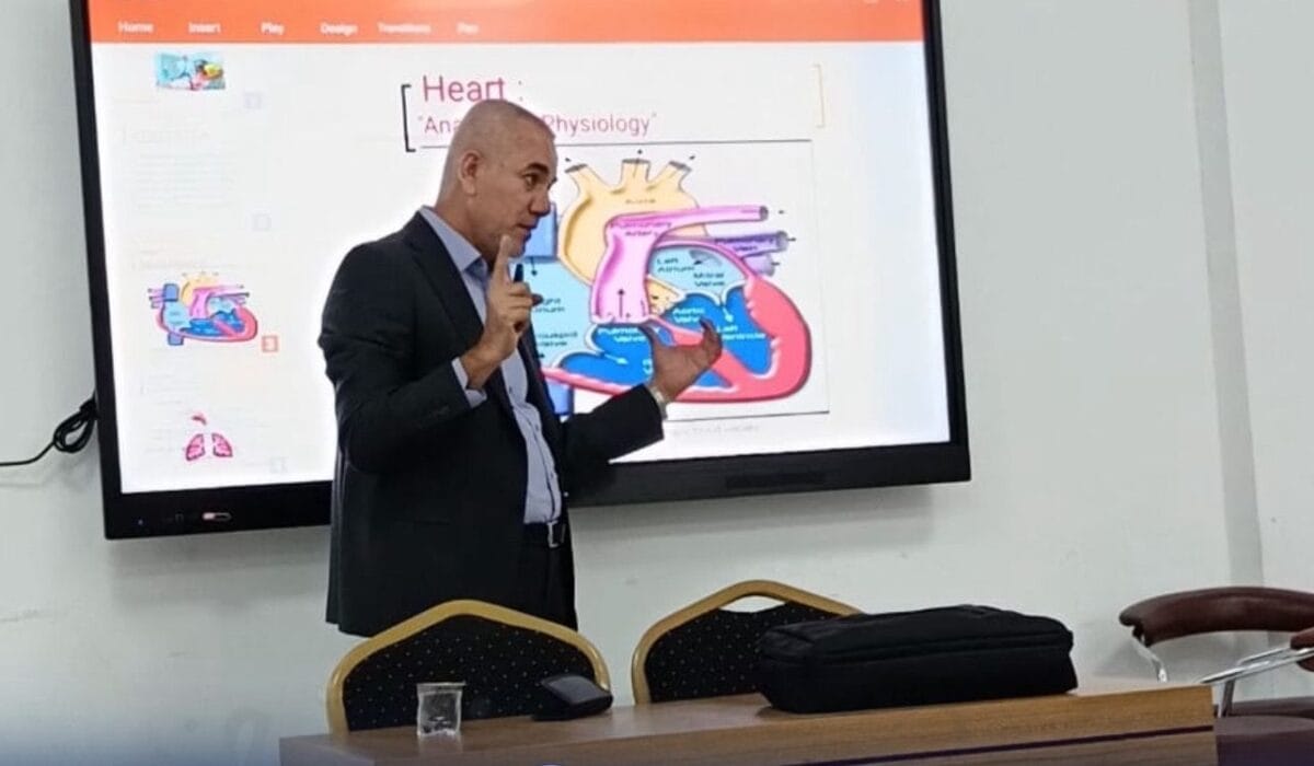 A specialized training course in nursing skills in cooperation with the College of Nursing at Al-Kitab University.