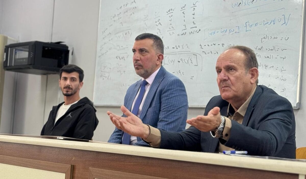 Dean of the College of Education Meets First-Year Students to Discuss Academic and Extracurricular Opportunities